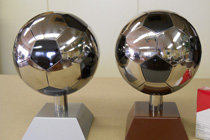 ステンレス製サッカーボール